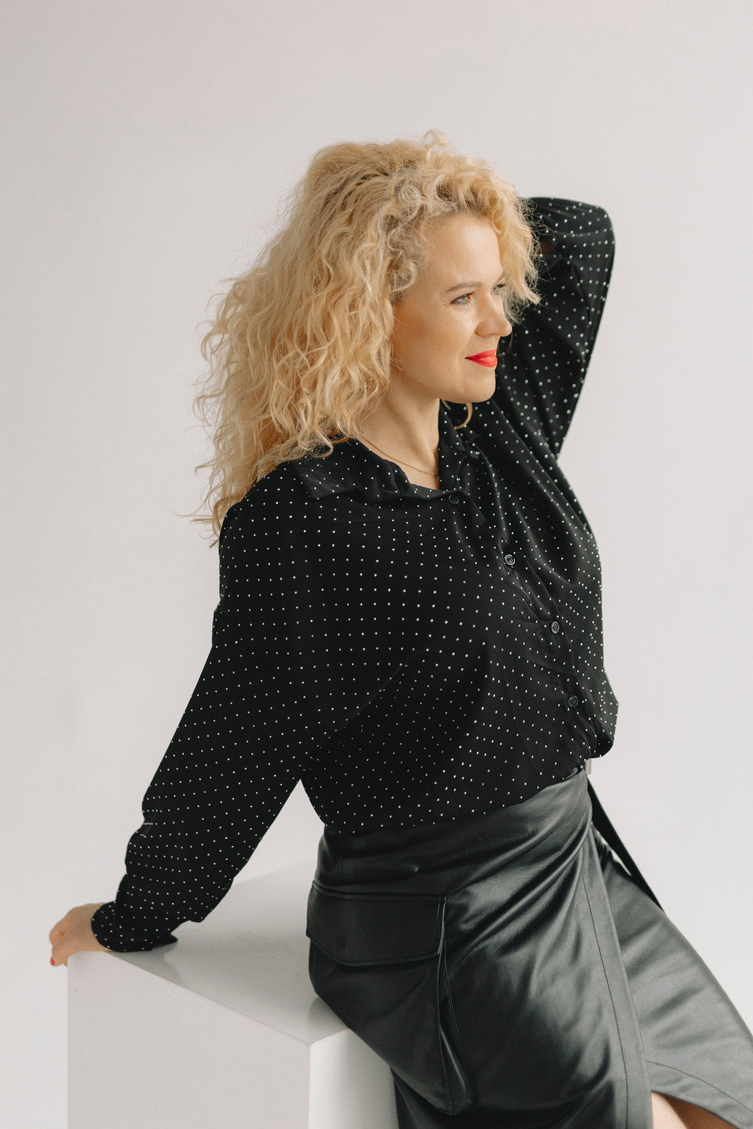 BLUSE MIT STRASS STEIN
