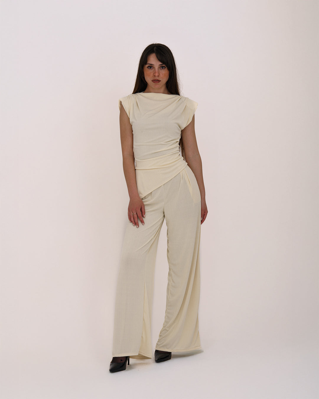 Plissee-Zweiteiler mit Drapierung – Elegant & Feminin Beige