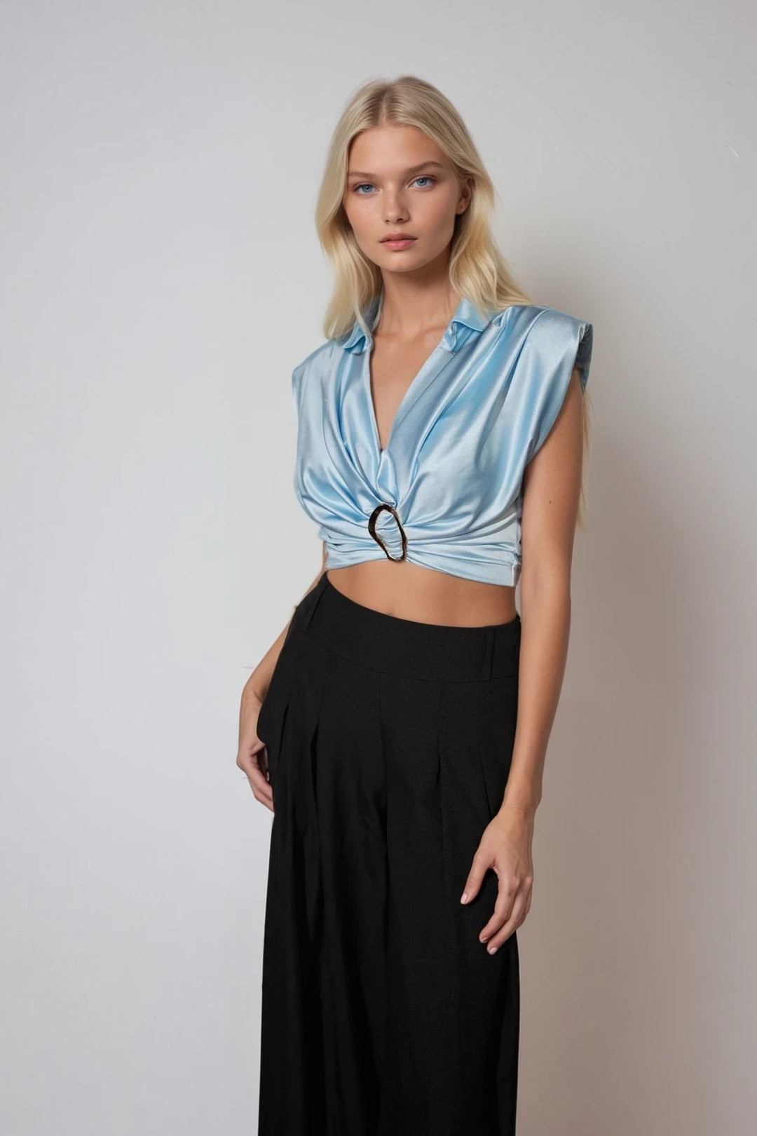 Satin-Top Damen Baby Blau  Elegantes Wickel-Top mit Dekoring