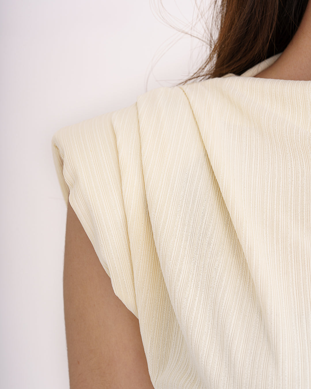 Plissee-Zweiteiler mit Drapierung – Elegant & Feminin Beige